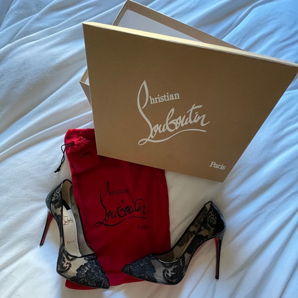 LOUBOUTIN FOLLIES- PRACTICALLY PERFECT CONDITION.